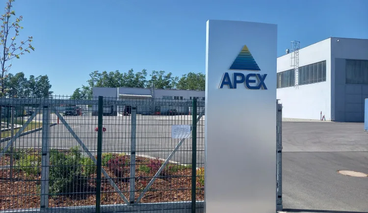 Společnost APEX vyrábí výherní automaty, které exportuje do kasin v 72 zemích celého světa