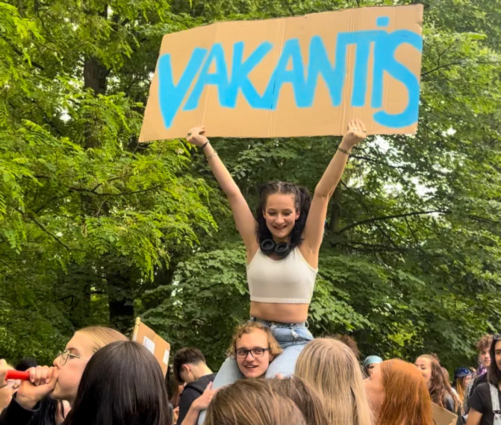 FOTO: Hudba, veselí a zábavné kostýmů, Budějovicemi prošel tradiční průvod studentů