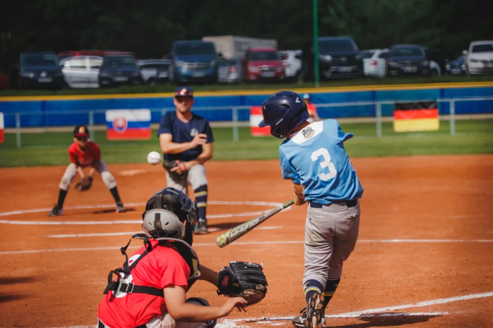 Na Hlubokou přijíždí na čtyři sta hráčů z devíti zemí: Začíná největší evropský turnaj desetiletých baseballistů SuperCup