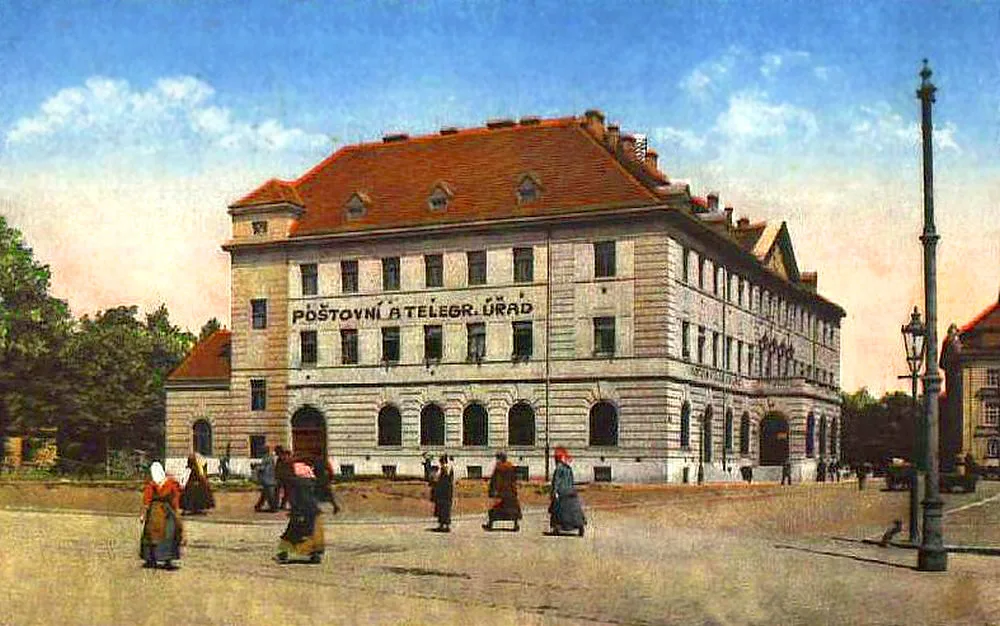 DRBNA HISTORIČKA: V poštovní stáji čekalo na rozvoz zásilek až 50 koní, jezdili až do Rakouska