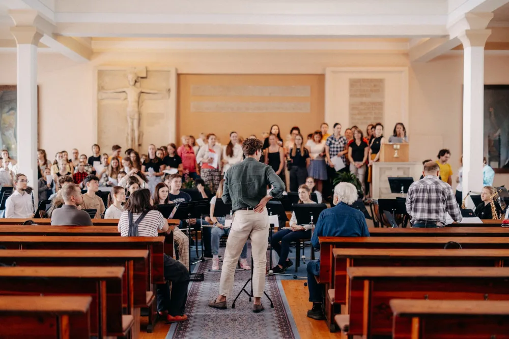 Největší hudební koncert v historii města. Před kostelem na Palackého náměstí zazní Óda na město