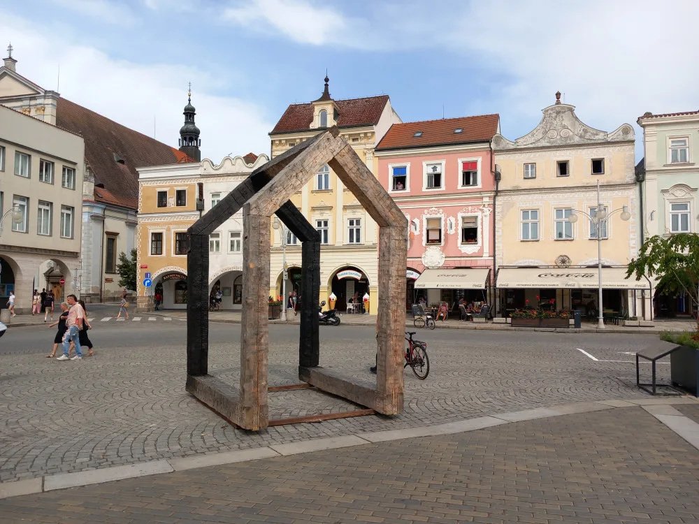 Umění je opět ve městě, umělecký festival přivezl do jižních Čech téměř tři desítky soch