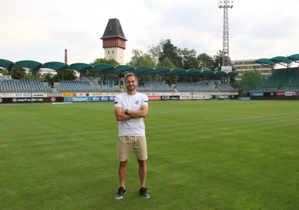 Fotbalisty Českých Budějovic posílili obránce Kotula a křídelník Ogiomade