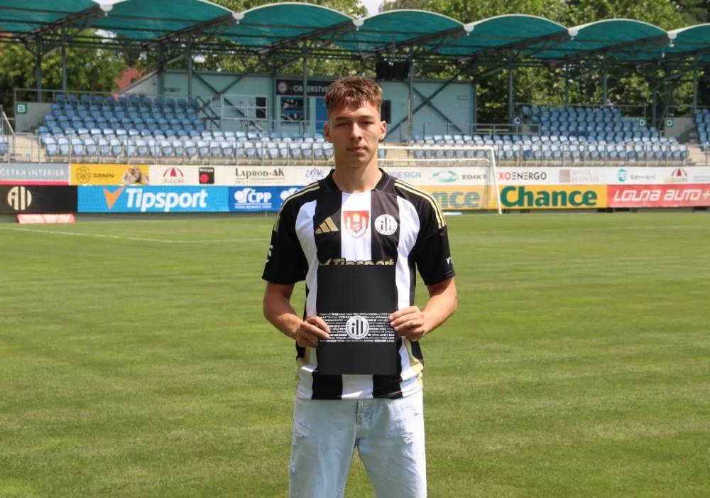 Záložník Petr Zíka prodloužil s Dynamem smlouvu