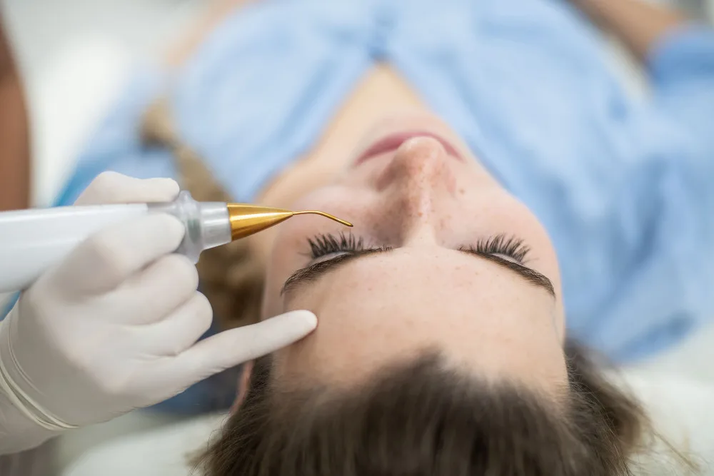 Nové centrum plastiky očních víček v Českých Budějovicích nabízí pohled očního specialisty a plastického chirurga