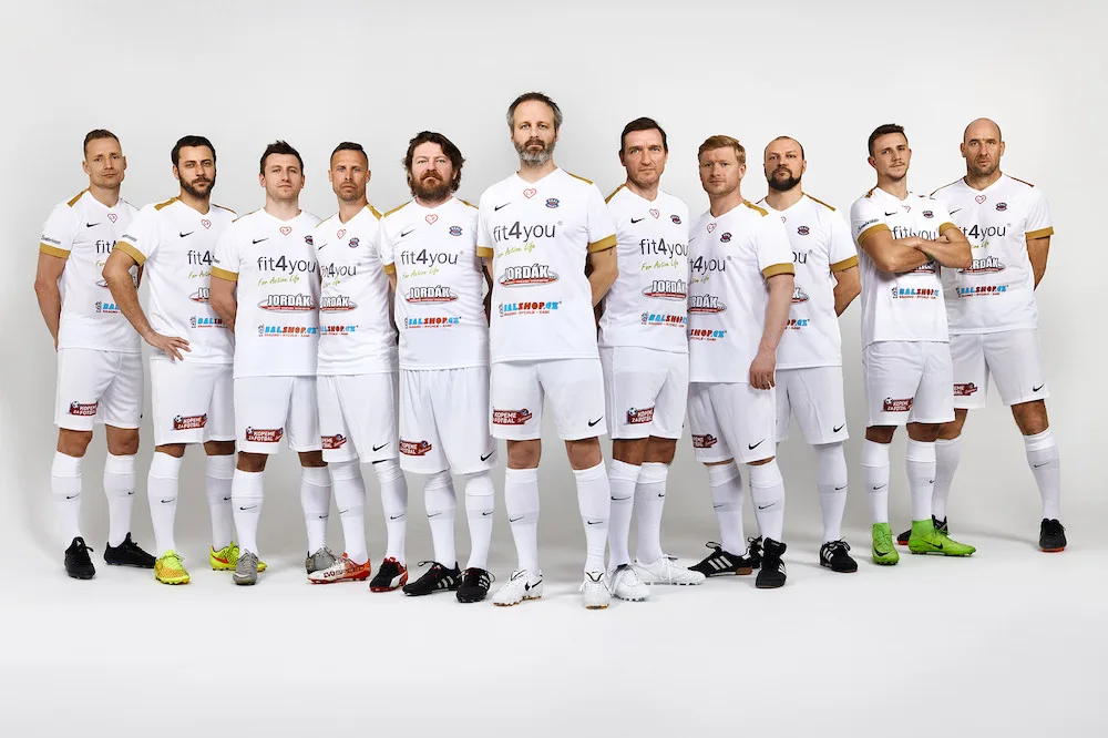 Přijeďte si užít hvězdný fotbal v rámci oslavy 30 let FC Lipno a přispět na dobrou věc
