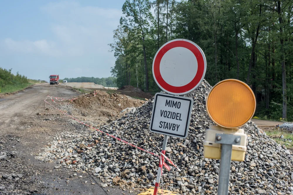 Silnici spojující Český Krumlov s Lipenskou přehradou částečně uzavře rekonstrukce mostu