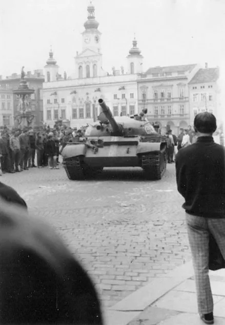 Srpen 1968 v Českých Budějovicích, náměstí Přemysla Otakara II.