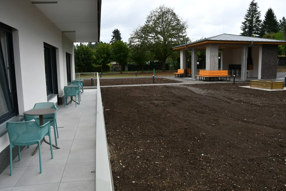 Jindřichův Hradec otevřel nový domov pro seniory, je plně bezbariérový a ubytuje 94 klientů