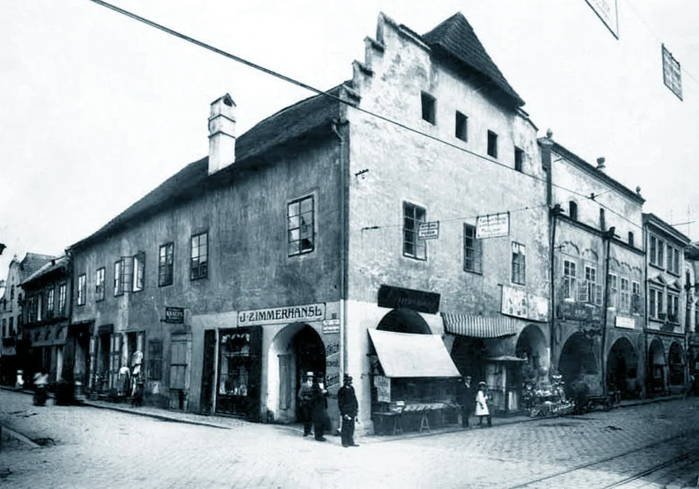 DRBNA HISTORIČKA: Přestavba banky na rohu Krajinské a Hroznové se místním vůbec nelíbila