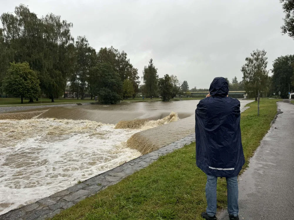 Předpověď se naplnila a říční hladiny stoupají. Třetí povodňový stupeň už přesáhla Malše, Černá, Otava i Blanice