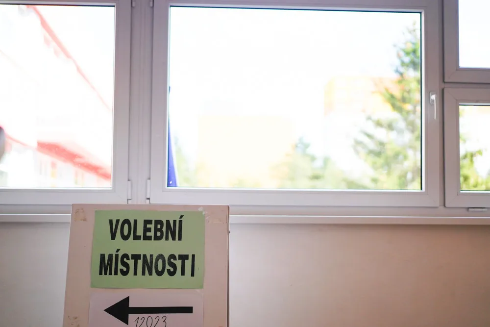 Obyvatelé Mirovic odmítli v referendu výstavbu fotovoltaické elektrárny