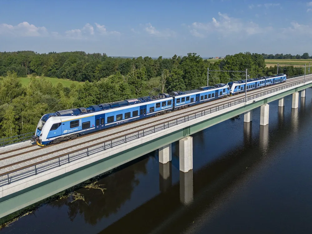 Poslední z pěti elektrických vlaků RegioPanter už jezdí na jihočeských tratích