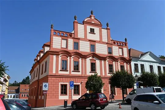 Písečtí strážníci mají od pátku novou služebnu. Městská policie se přesunula na Alšovo náměstí.