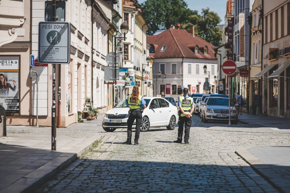 Omezení dopravy na budějovickém náměstí je stále v nedohlednu, předcházet mu bude rekonstrukce ulic