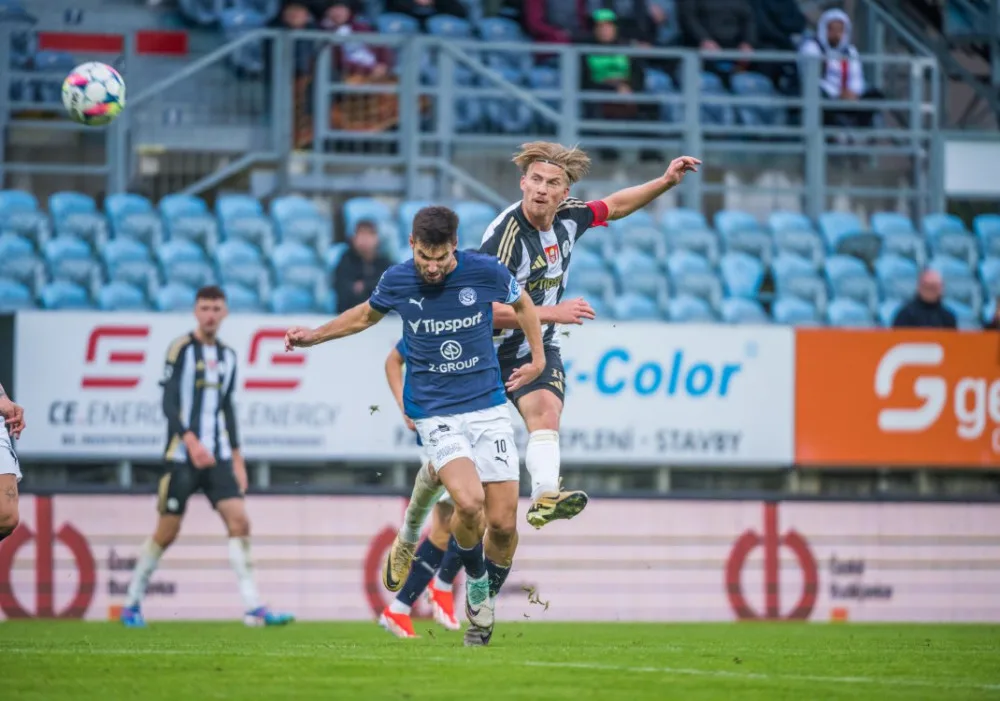 Karviná si ve fotbalové lize poradila 4:1 s Budějovicemi, dva góly dal Vecheta