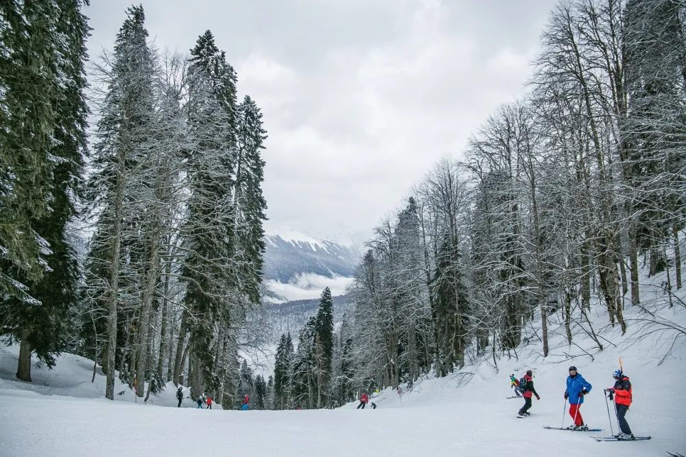 Skiareály Lipno a Hochficht letos poprvé zavedou na skipasy pohyblivé ceny