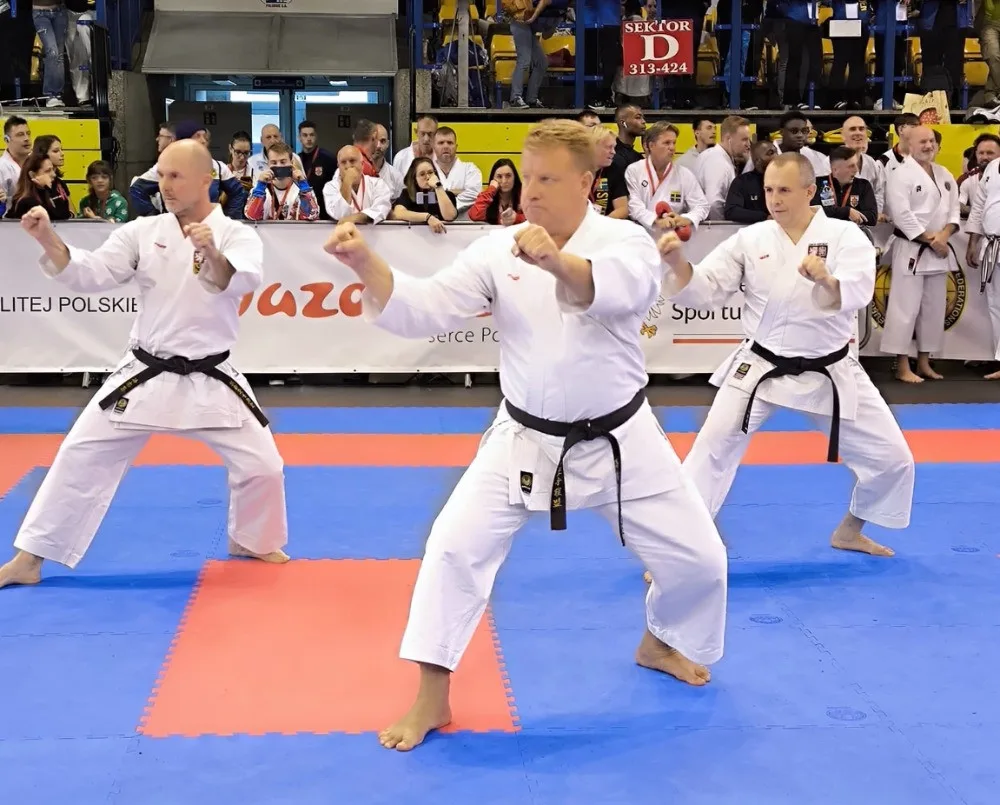 Jihočeský policista uspěl na mistrovství Evropy v karate. Získal dvě stříbrné medaile