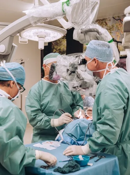 Českobudějovická nemocnice slaví další úspěch, oddělení neurochirurgie se dostalo mezi evropskou elitu