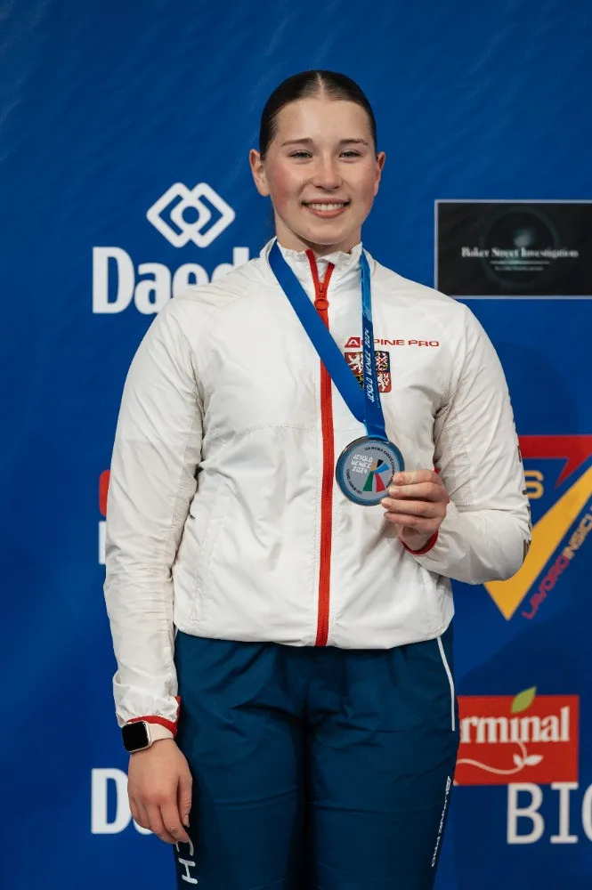 Úspěch pro Českou republiku. Karatistka Amálie Haková se stala vicemistryní světa