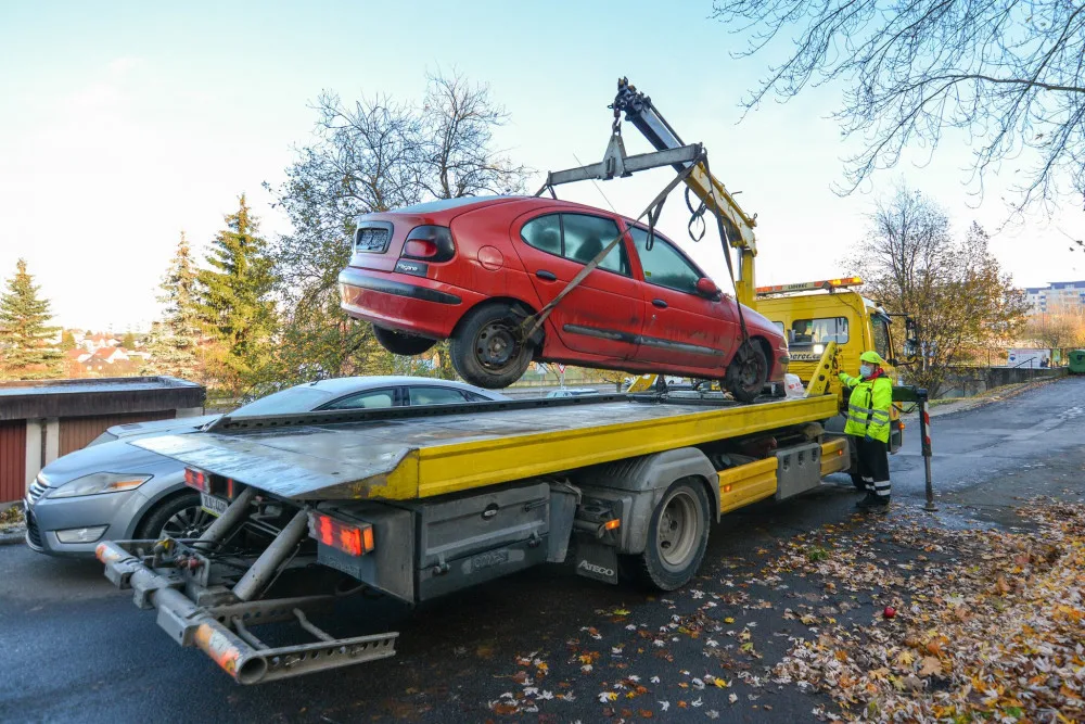 Město znovu chystá dražbu autovraků. V nabídce bude dvanáct vozů