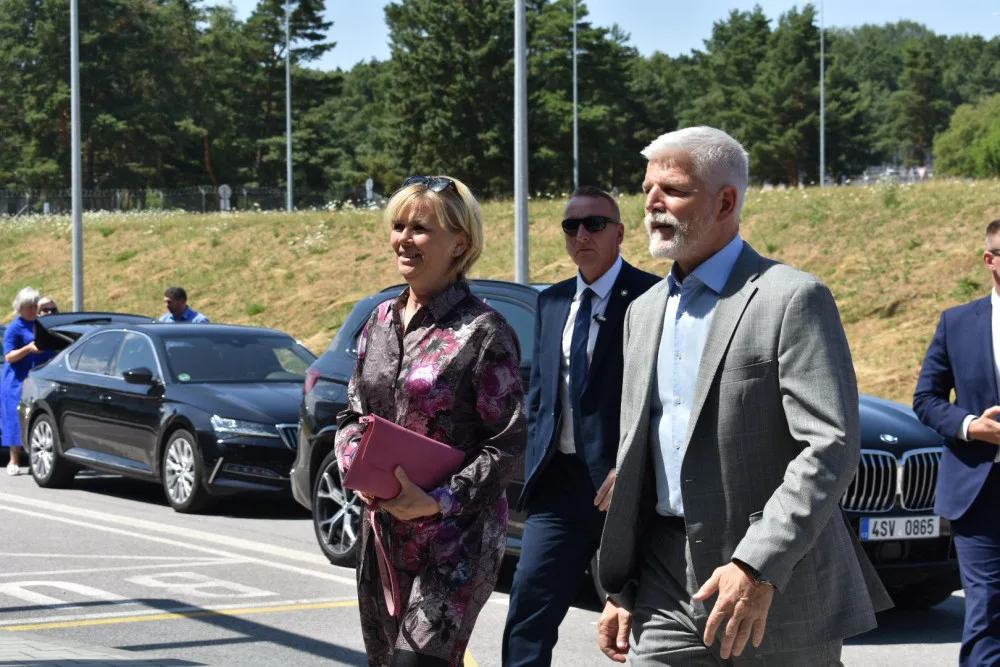 Prezident Pavel dnes navštíví Dačice a Slavonice na jihu Čech