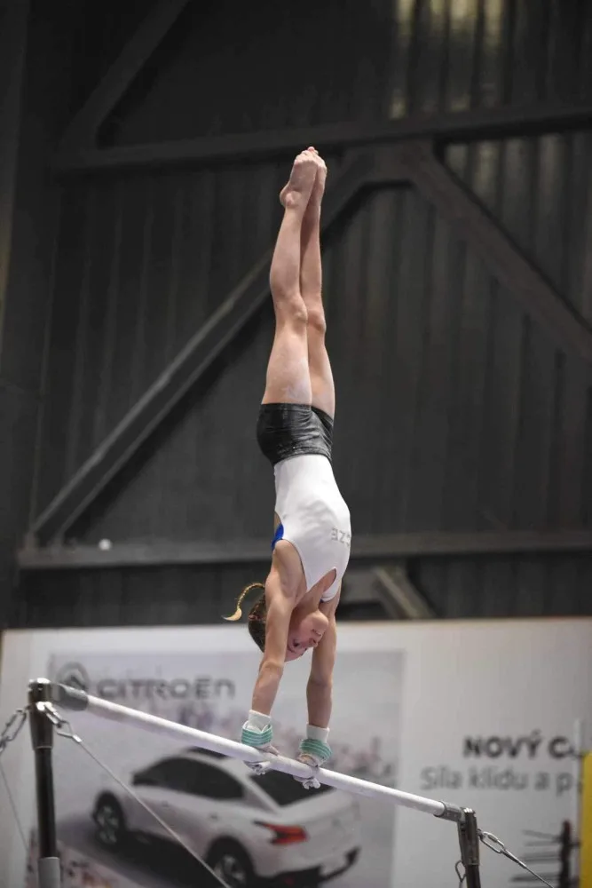 Překonala zdravotní komplikace a vrátila se v nejlepší formě. Nadějná gymnastka Anna Beerová přivezla z mezinárodního závodu zlato