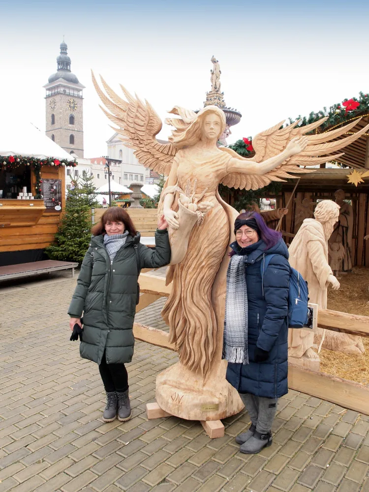 Dotkněte se Anděla: Českobudějovický advent odhalil sochu anděla hojnosti Ludmilu