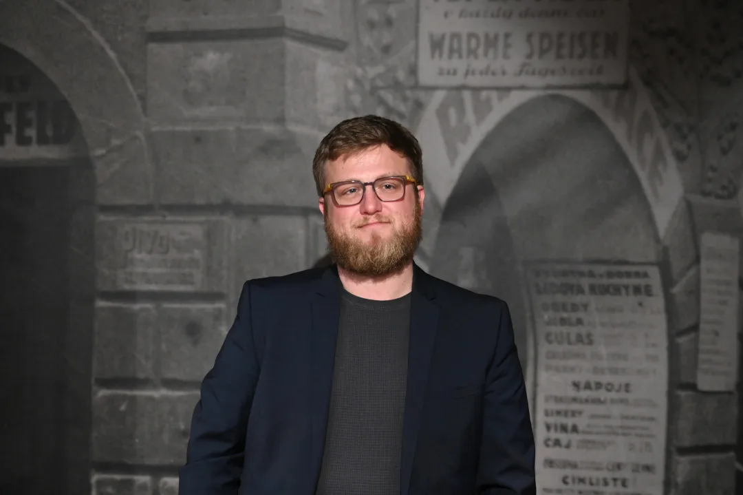 (NE)OBYČEJNÍ: Šumavský historik v Ostravě. Jak Filip Petlička mění muzeum