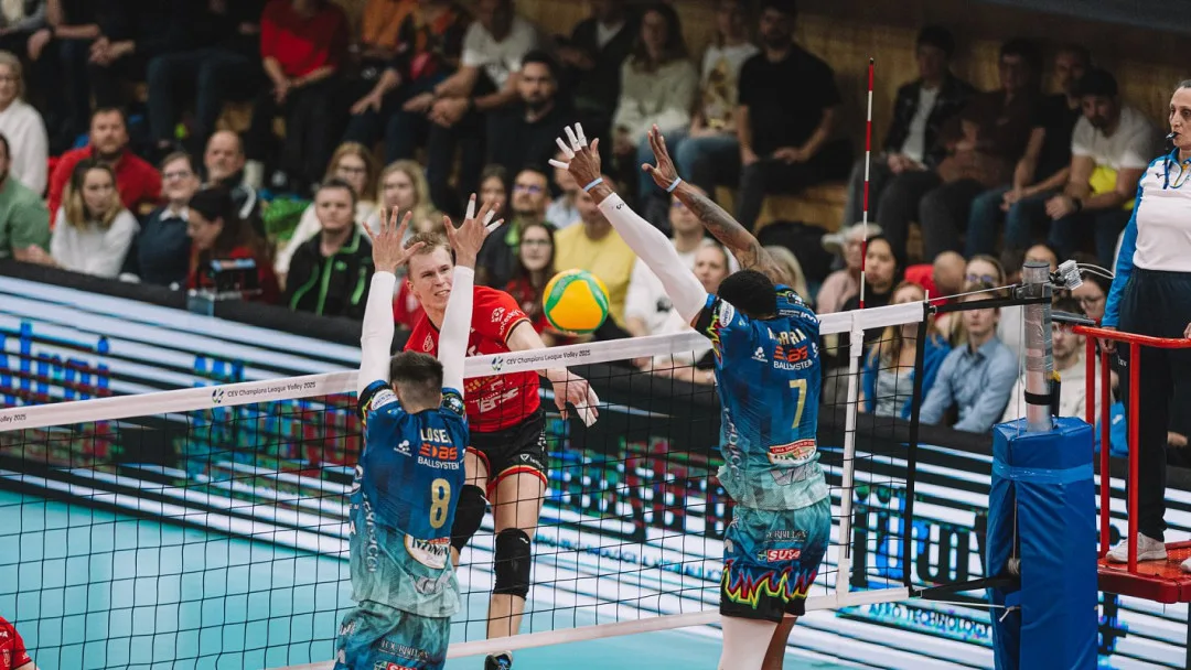 Před vyprodanou halou vzdoroval Jihostroj Perugii dva sety