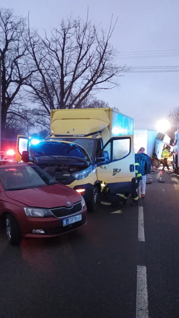 Dopravní nehoda čtyř aut uzavřela Štěpánovice, policie odklání dopravu