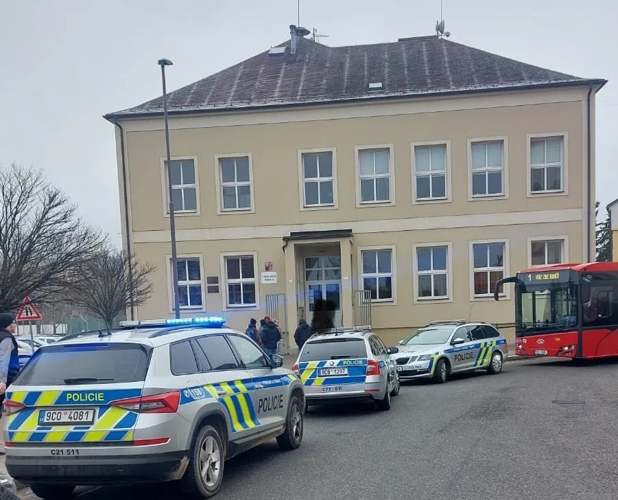 Za útokem na základní škole měly být problémy se spolužáky. Chlapce umístili do diagnostického ústavu