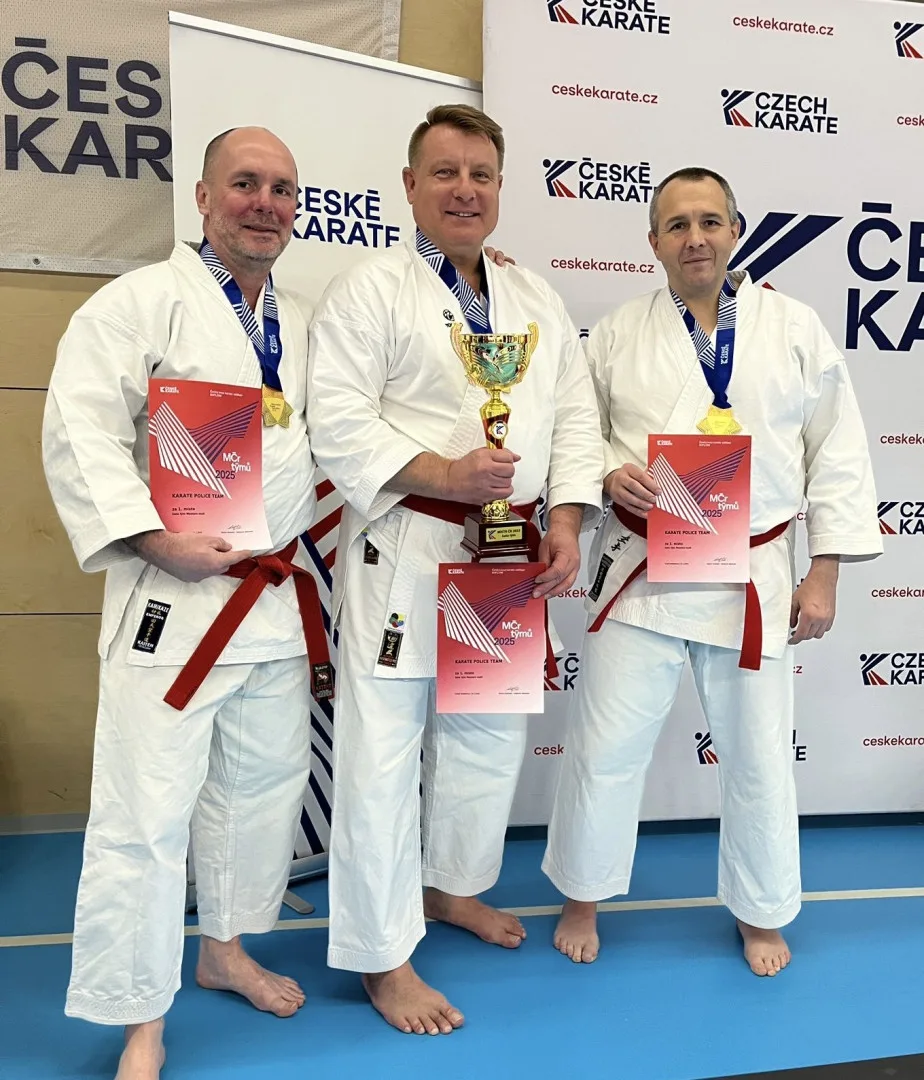 Jihočeští policisté slaví mistrovský titul v karate