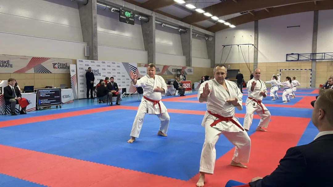 Jihočeští policisté slaví mistrovský titul v karate