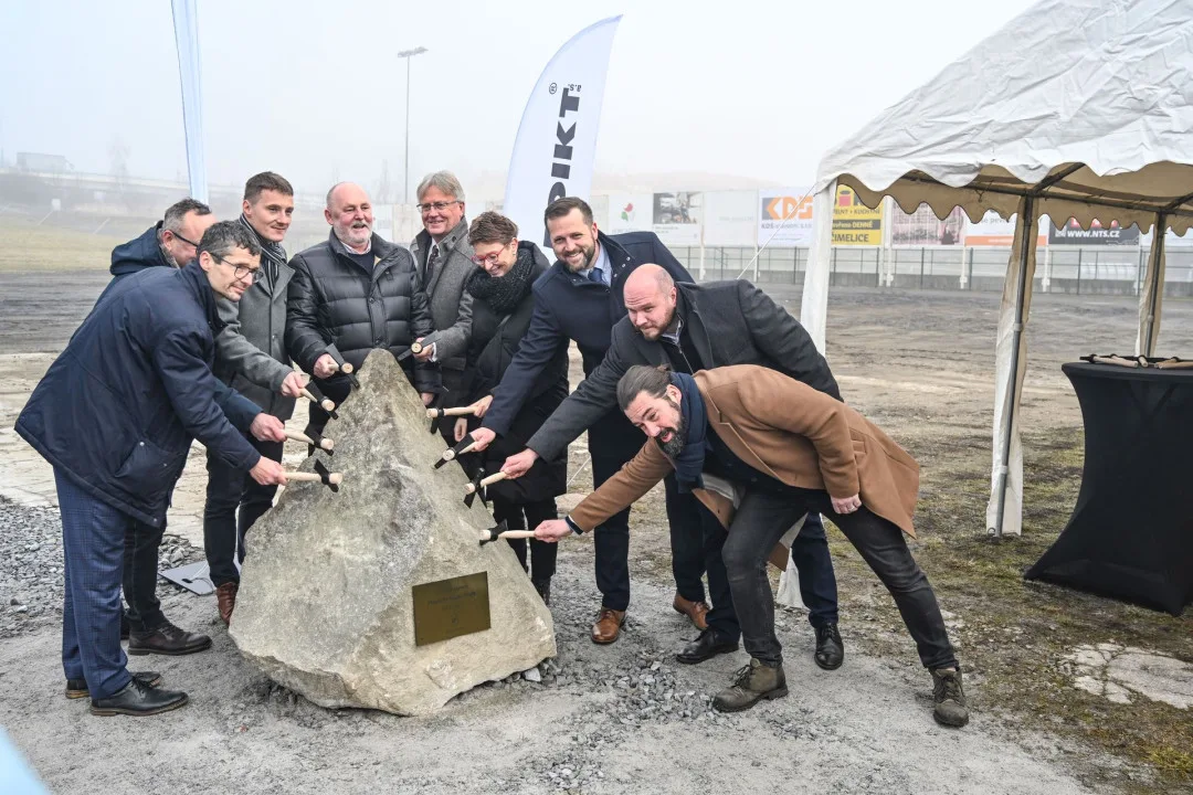 Písek dnes zahájil stavbu nového bazénu i školního pavilonu. Obě stavby město vybuduje za téměř 700 milionů