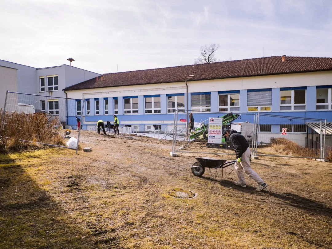 V Hluboké nad Vltavou postaví nový pavilon školy. Kapacitu navýší až o 250 dětí