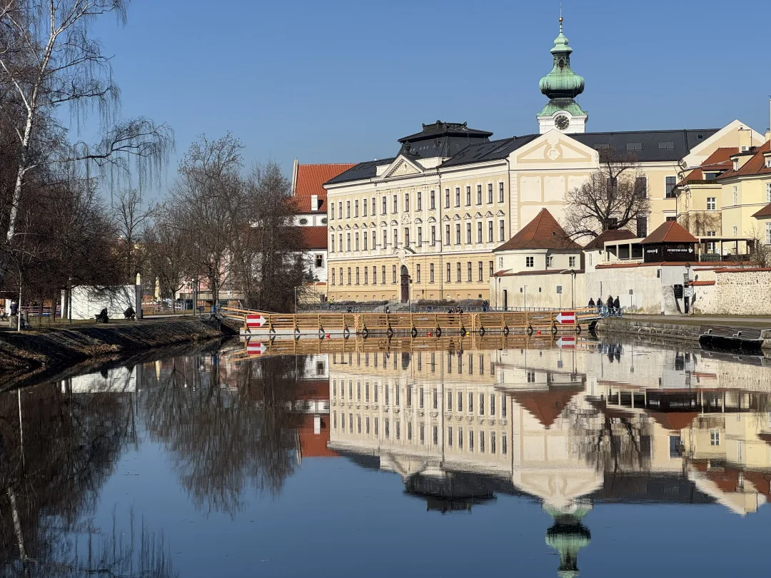 Oprava lávky ze Sokoláku finišuje. Zpět bude na začátku května