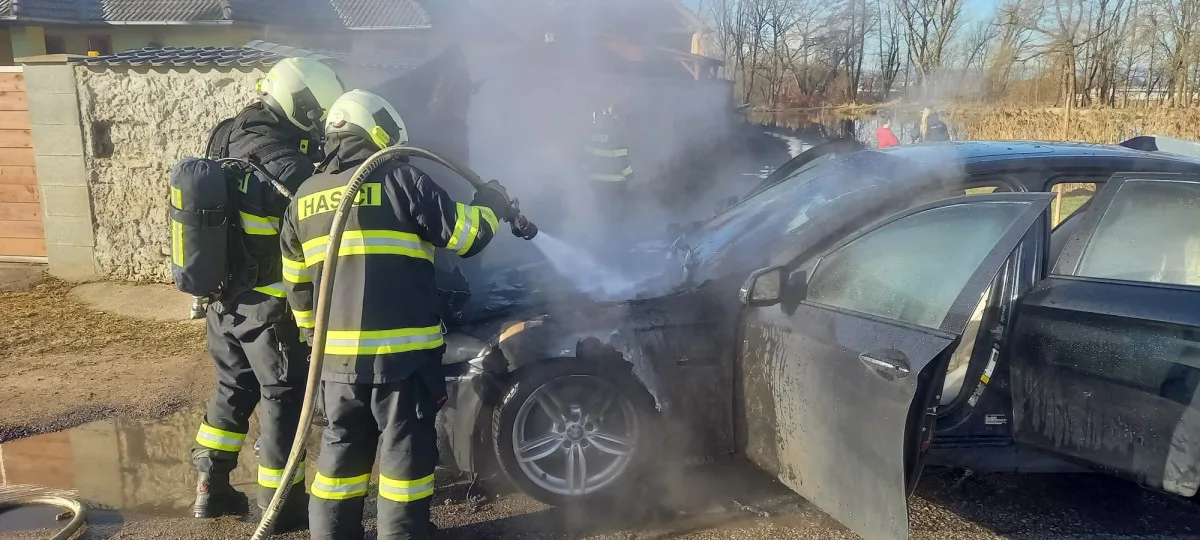 Na Rudolfově dnes ráno shořel bavorák