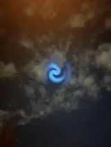 Tajemná spirála na nebi fascinovala. Nešlo o UFO, ale o přebytečné palivo rakety Falcon 9, vypuštěné na Floridě