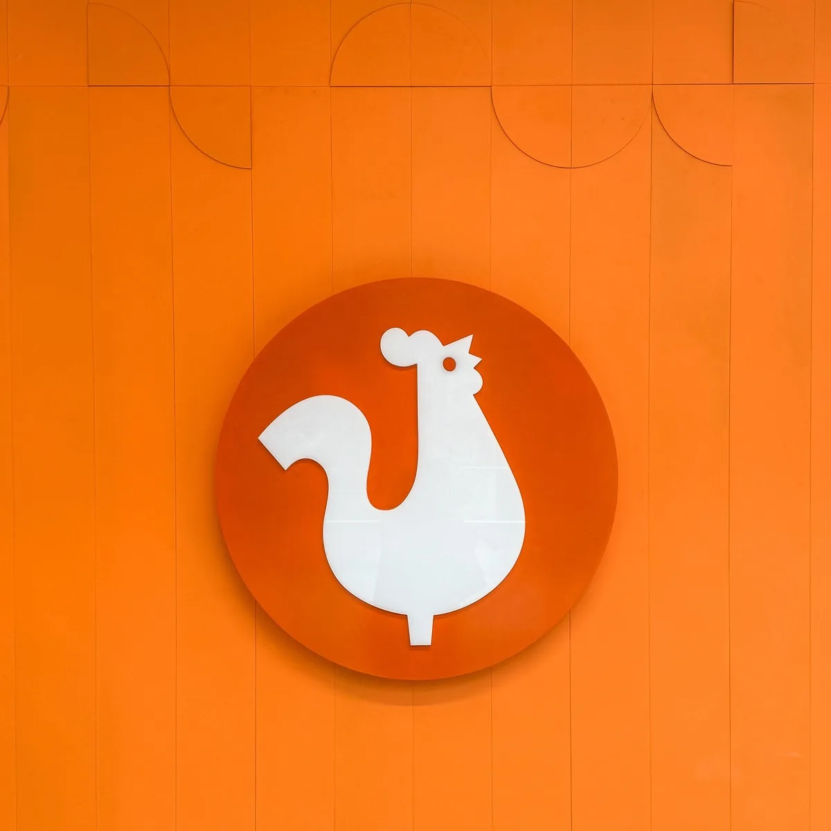 Popeyes slavnostně otevře v IGY 1. dubna v 10 hodin. Prvních 100 Chicken Sandwichů bude zdarma