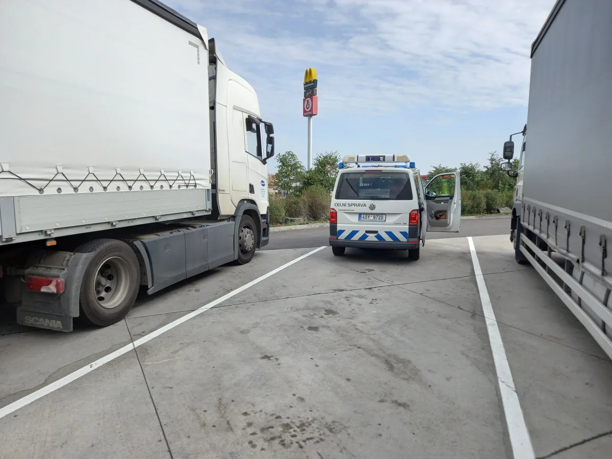 Jihočeští celníci loni vybrali za nezaplacené pokuty 1,3 milionu korun