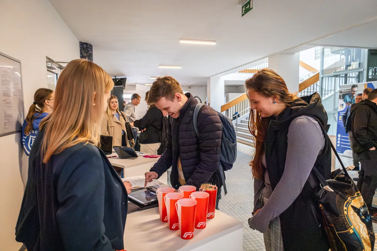 Job Day. Jihočeská univerzita přiblížila studenty k jejich budoucí kariéře