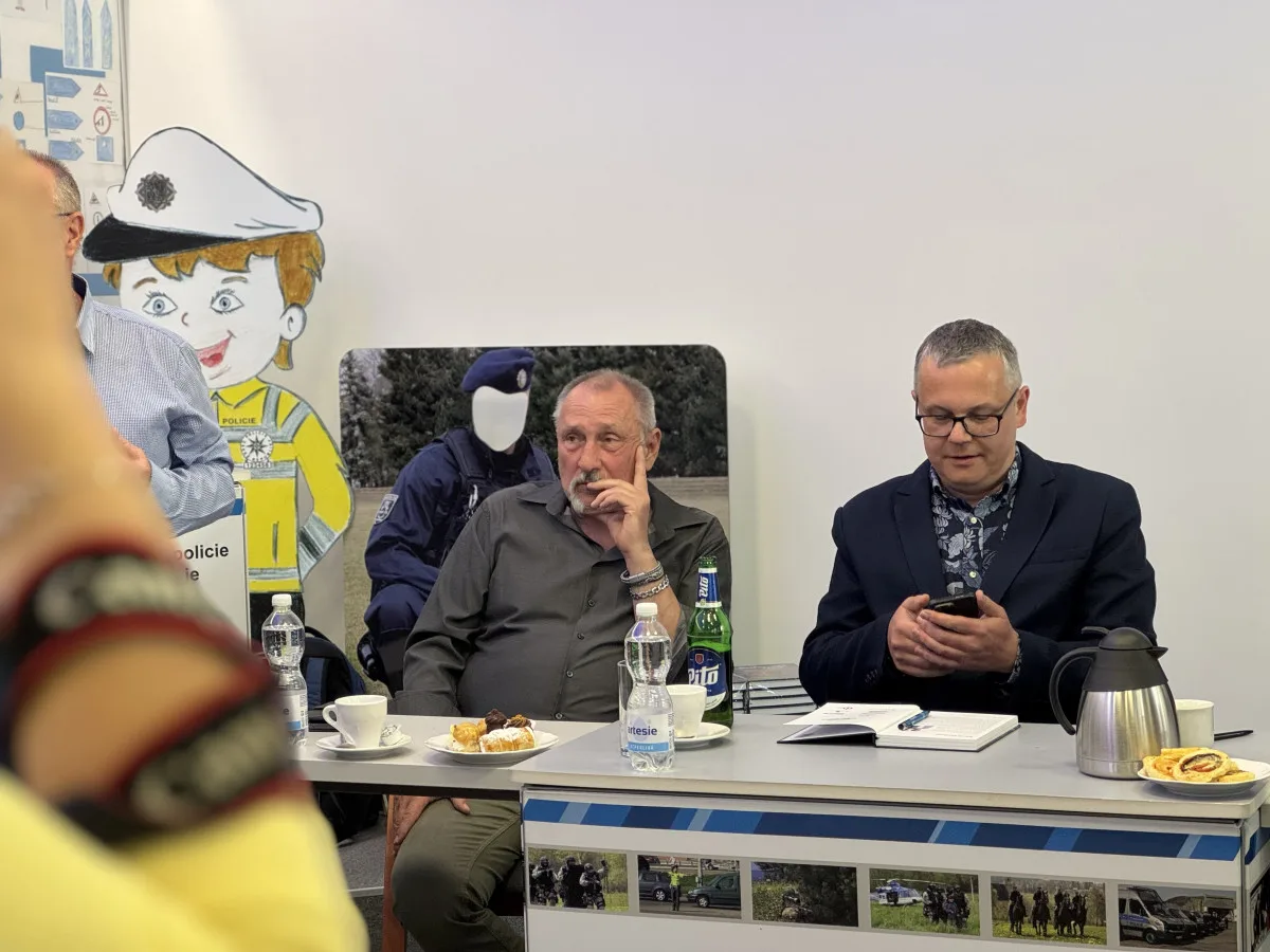 Autoři knihy Václav Hýsek a Pavel Pechoušek.