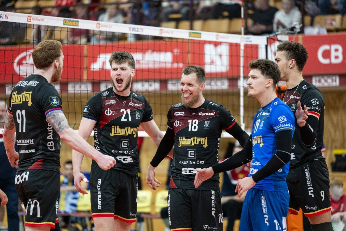 K bronzu je blíže Jihostroj. V tie-breaku urval výhru 3:2