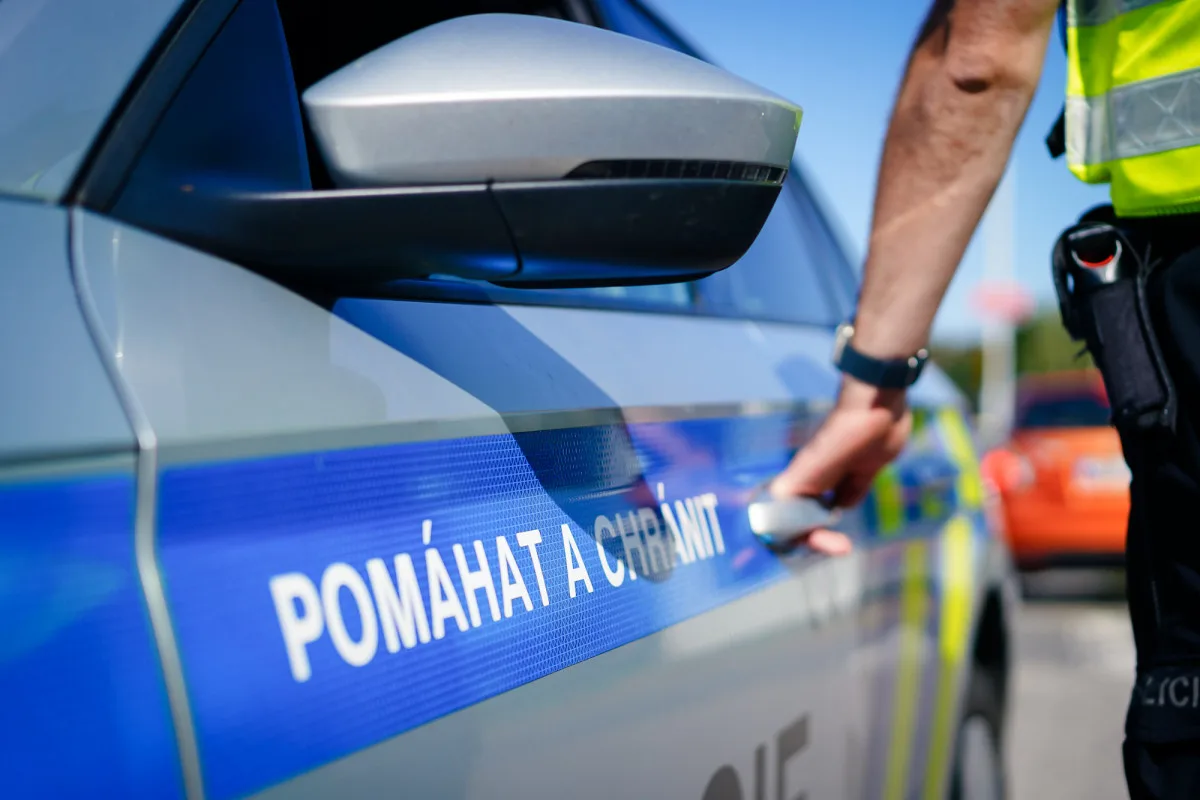 Ve Štěpánovicích srazilo auto chodce, utrpěl závažná poranění nohou