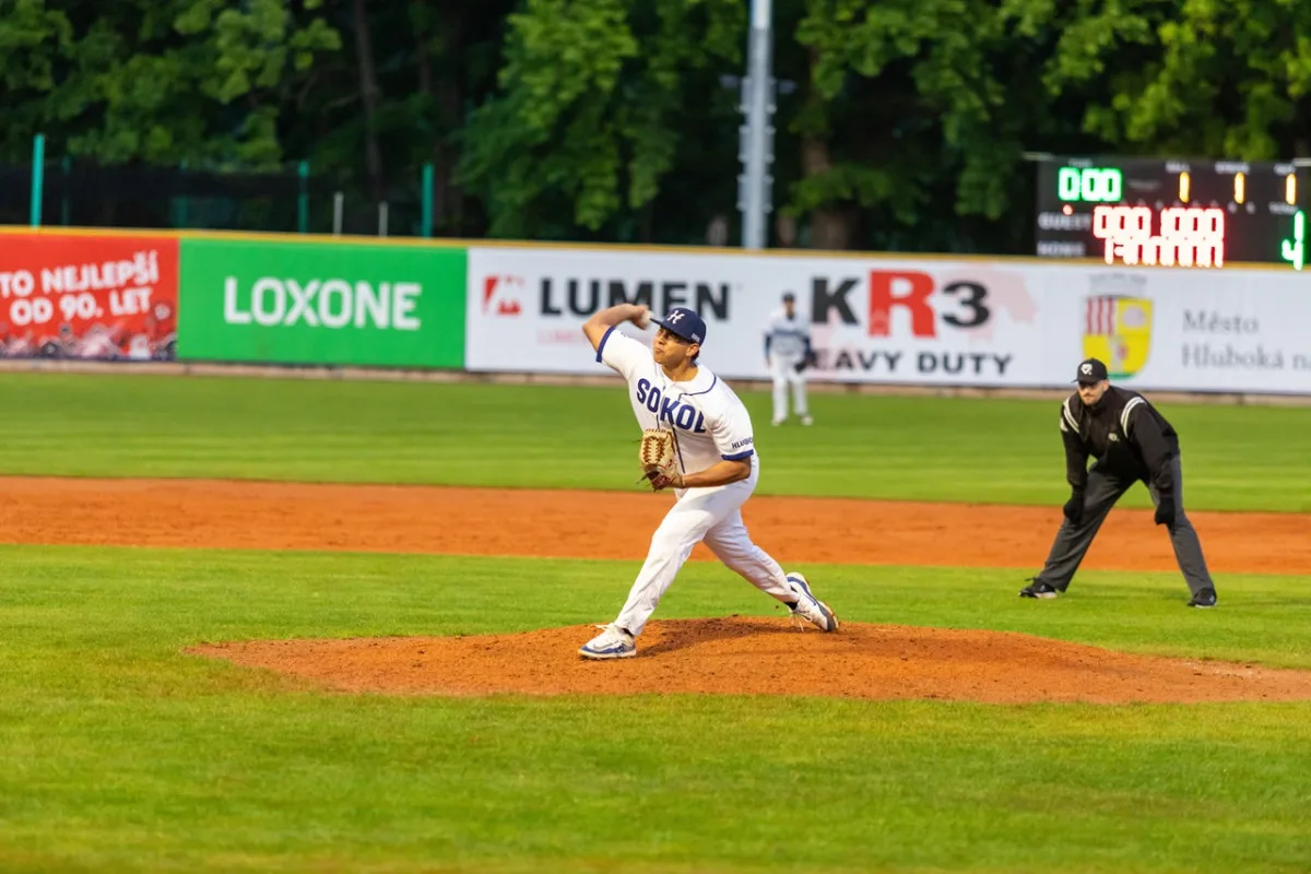 Hluboká válí– tři výhry, padesátý homerun Minaříka a ofenzivní koncert Wittehoa