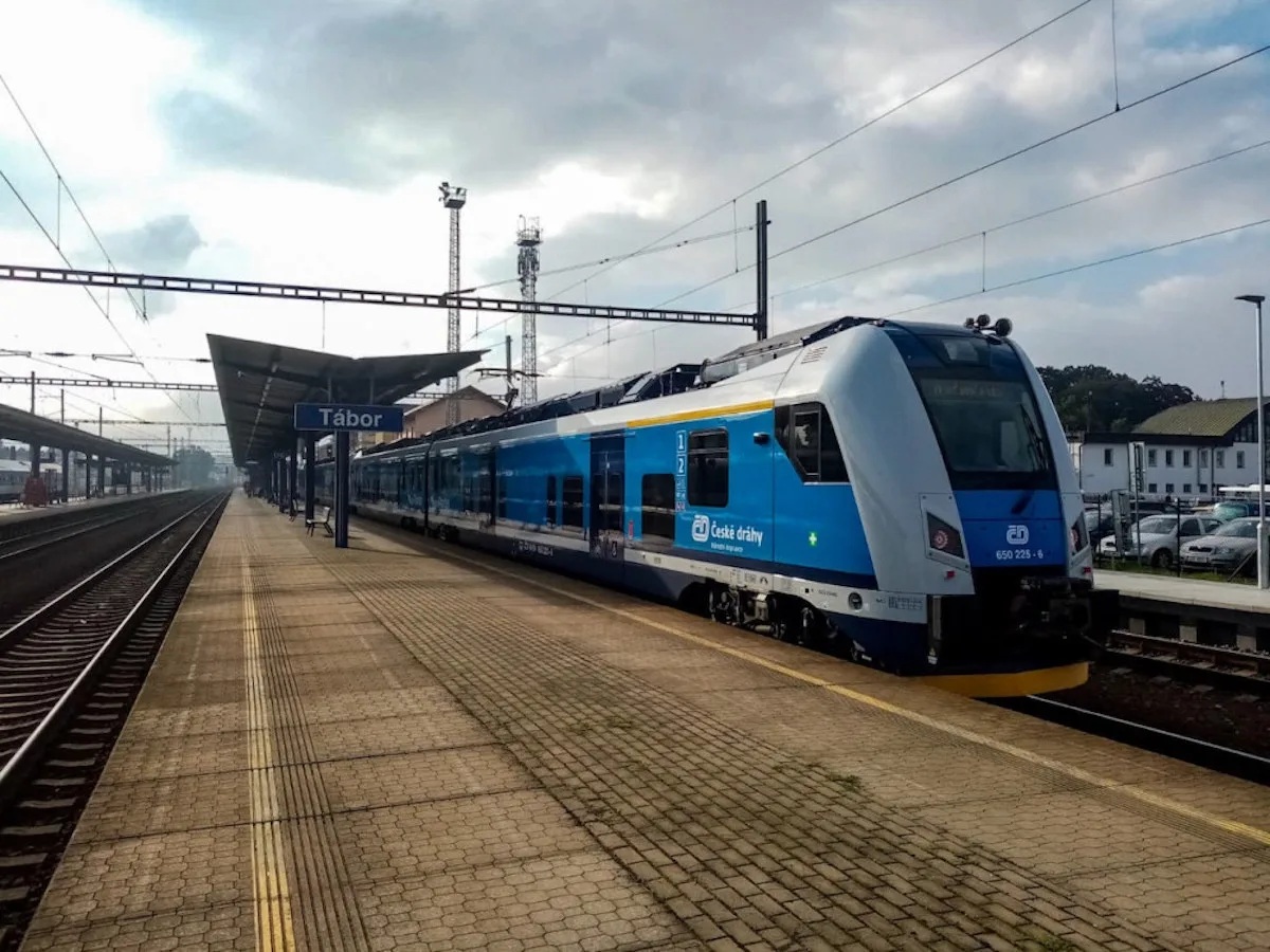 České dráhy vyhlásily tendr na deset elektrických vlaků za dvě miliardy korun