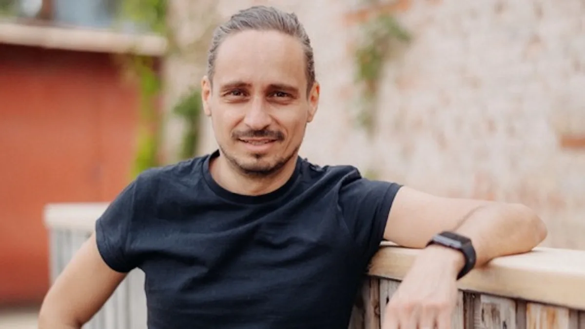 Pomáháme fotbalem se vrací. Charitativní zápas plný známých tváří podpoří Arpidu