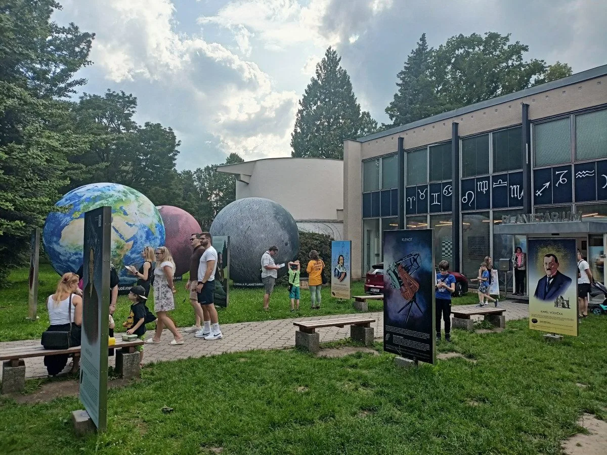 Komiksová výstava ukrývá možnost pojmenovat planetku ve vesmíru