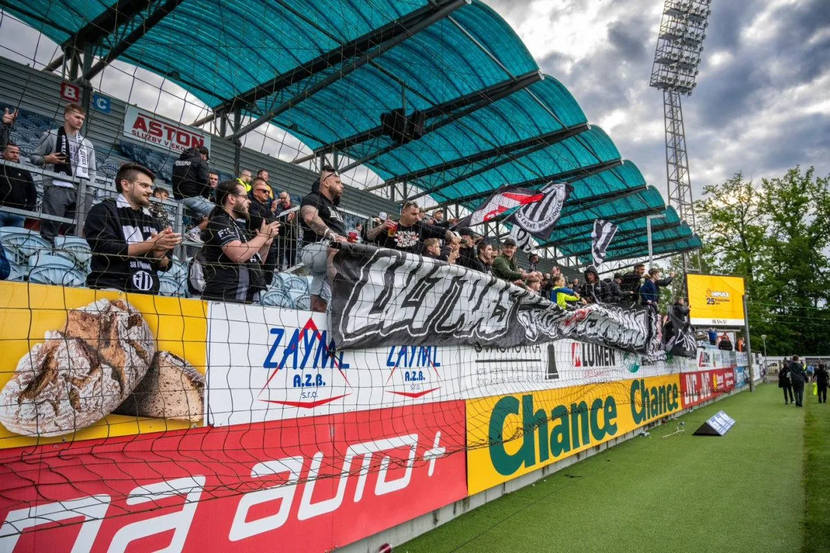 Podcast Střelák: Dopadne prodej Dynama? Nový majitel může přijít pozdě.